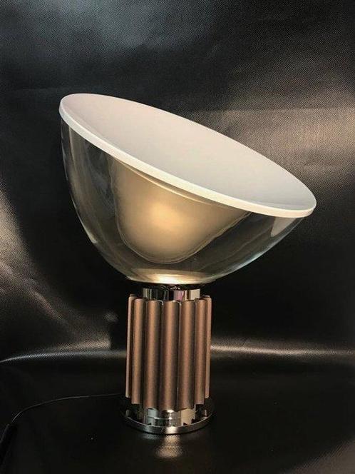 Flos - Achille & Pier Giacomo Castiglioni - Taccia small, Antiek en Kunst, Antiek | Verlichting