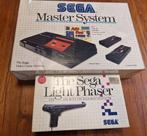Sega - Master System with Light Phaser - Spelcomputer (2) -