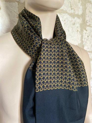 Vrijstelling Of anders Afwijking ② Hermès - Classique Grand Format - Sjaal — Tapis & Textile — 2ememain