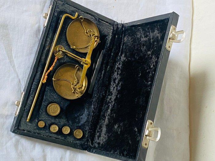 Ancienne 1900 laboratoire - Balans of weegschaal - Messing -, Antiquités & Art, Curiosités & Brocante