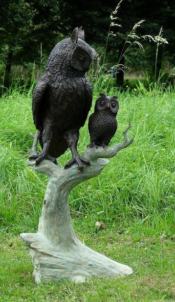 Sculpture, Large owl with owlet on tree trunk - 105 cm -