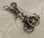 Miniatuur beeldje - Heel oud miniatuurtje - Zilver, Antiek en Kunst