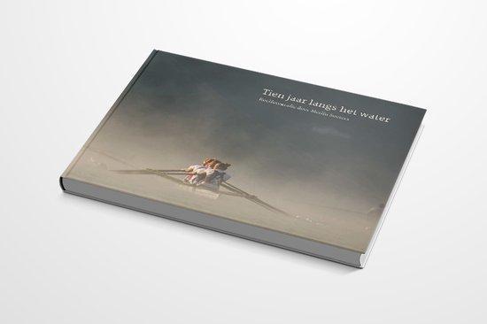 Tien jaar langs het water 9789082761702 Merijn Soeters, Boeken, Kunst en Cultuur | Fotografie en Design, Gelezen, Verzenden