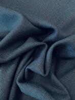 Tissu tissé doux, mélange de laine, fabriqué en Italie. -