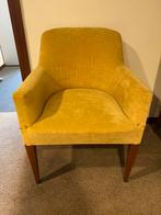 Chaise confortable vintage jaune sur pieds en bois, Huis en Inrichting, Stoelen, Ophalen, Nieuw