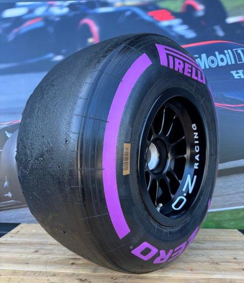 Pneu complet sur la roue - Formule 1 Pirelli - O.Z. *** NO, Verzamelen, Automerken, Motoren en Formule 1