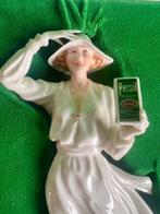 Hutschenreuther - Figure - Dame met Persil a/f - Porcelaine, Antiek en Kunst, Antiek | Glaswerk en Kristal