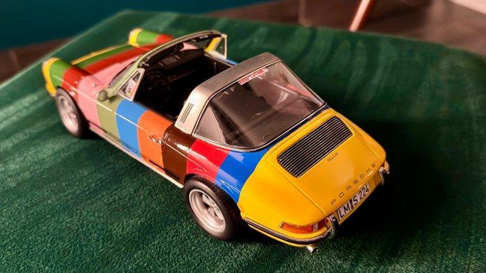 Norev 1:18 - Modelauto - 911 2.4 Targa Paul Smith Ispired, Hobby en Vrije tijd, Modelauto's | 1:5 tot 1:12