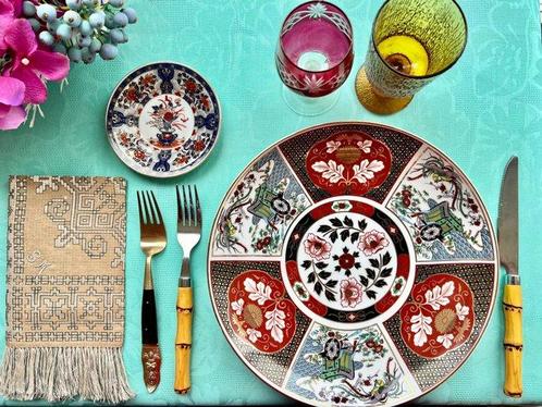 (1) Mantel de lino con adamascado de flores color verde,, Antiquités & Art, Antiquités | Meubles | Tables