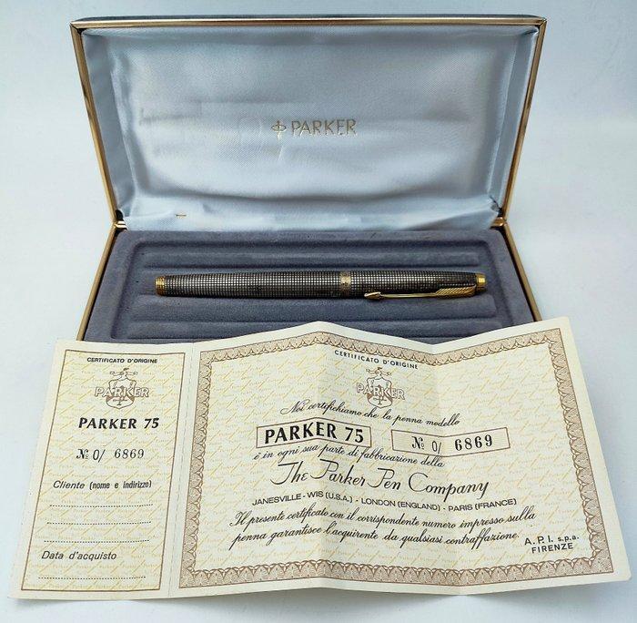 Stylo à plume, Collections, Stylos