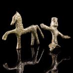 l Figurines en bronze de Cetic représentant un cheval et un