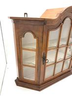 Vitrine - Ronce de noyer