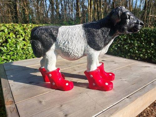 Statue, funny kalf met laarzen - 29 cm - polyresine, Antiek en Kunst, Curiosa en Brocante