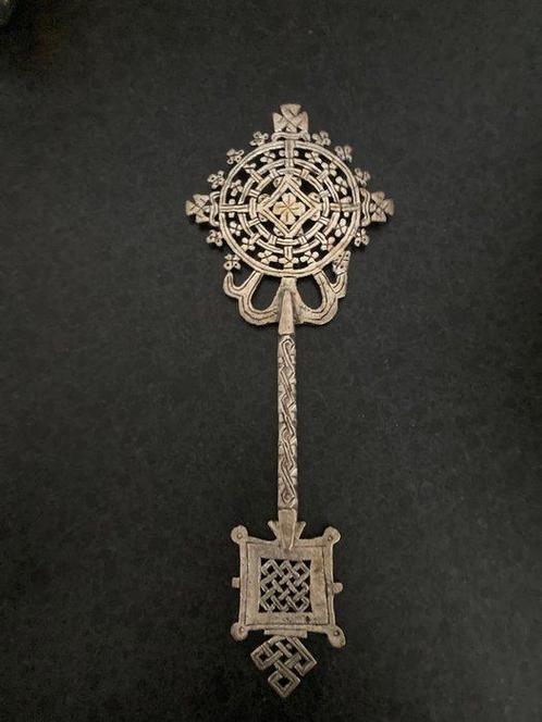 Croix à main copte - Meskel - Laiton, Nickel, argent,, Antiek en Kunst, Antiek | Boeken en Manuscripten