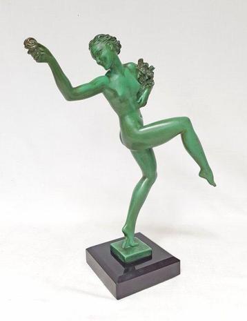 Max le Verrier - Fairal - Statue, Danseres met bloemenruiker