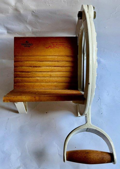 Raadvad - Ove Larsen - Broodsnijmachine - 294 - Metaal, Hout, Antiek en Kunst, Antiek | Keukengerei