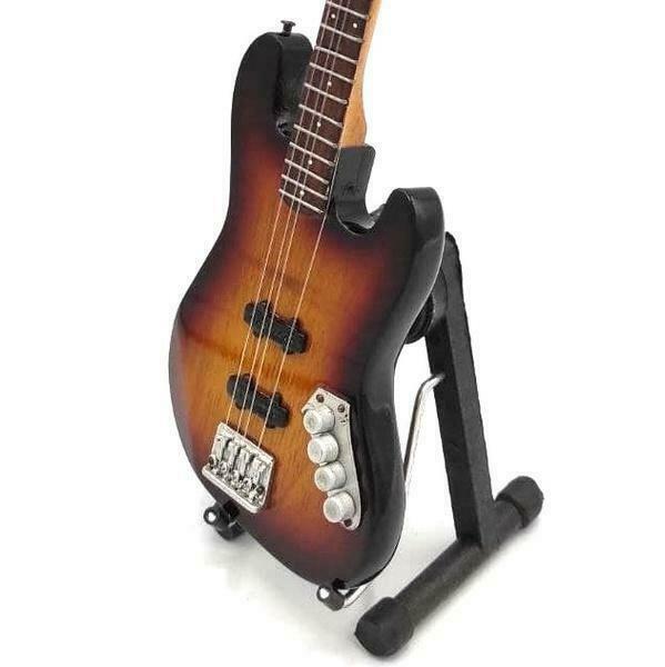 Miniatuur Fender Relic Jazz basgitaar met gratis standaard, Verzamelen, Film en Tv, Beeldje, Replica of Model, Nieuw, Verzenden