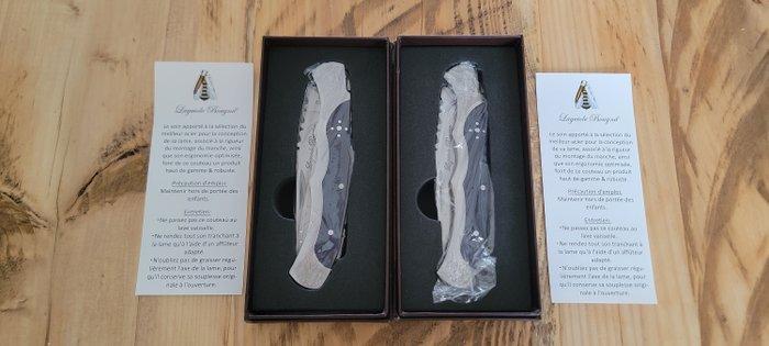 Laguiole Bougna - Tafelmessenset - Staal - 2 zakmessen, Antiek en Kunst, Antiek | Keukengerei