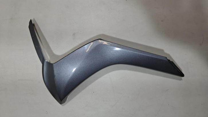 Voorkap rechts onder grijs Honda Vision 4T, Fietsen en Brommers, Brommeronderdelen | Scooters, Kap, Overige merken, Ophalen of Verzenden