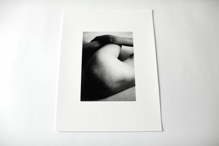 Ros Khavro - Body Form - Pigment Print (Signed), Antiek en Kunst, Kunst | Designobjecten