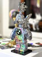 Patryk Konrad - BMW Road Runner comic sculpture - limited