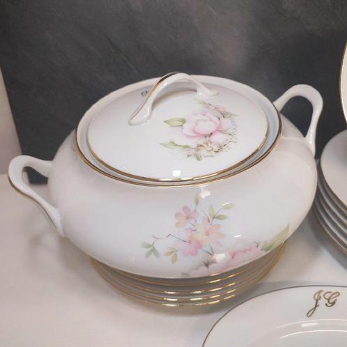 Manufacture « JB De Saint Éloi » - Tafelservies (14) -, Antiek en Kunst, Antiek | Meubels | Tafels