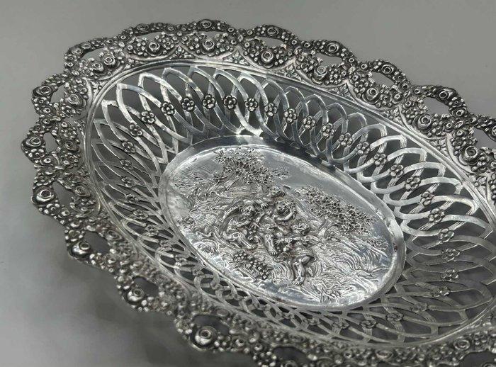 Hanau - Serveerschaal - .800 zilver - (Zilveren gewicht 149, Antiek en Kunst, Antiek | Zilver en Goud