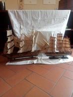 Maritieme objecten (2) - Hout- Houten zeilbootmodelletjes