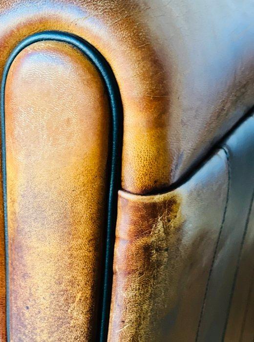 Fauteuil - Schapen leder - clubfauteuil, Antiek en Kunst, Curiosa en Brocante