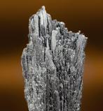 Uitzonderlijke driehoekige zwarte kyaniet • 96,69 ct • Geen, Verzamelen