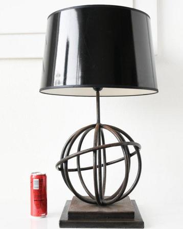 Jean Royère (Attr.) - Lampe de table - Fer, Métal - Globe