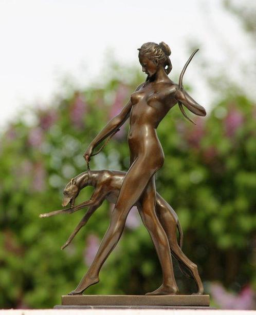 Statue, diana met windhond - 32 cm - marbre bronze, Antiek en Kunst, Kunst | Designobjecten