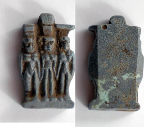 Egypt blue glazed faience triad amulet, Postzegels en Munten, Munten en Bankbiljetten | Verzamelingen, Verzenden