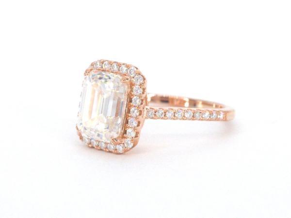 Veiling - Entourage ring emerald Moissaniet 3.00 carat Rose, Bijoux, Sacs & Beauté, Bagues