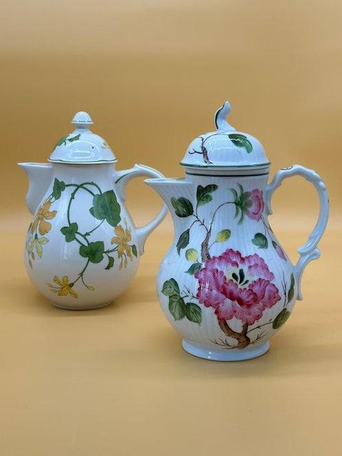 Villeroy & Boch und AW Porzellan – Zwei elegante Kannen mit, Antiek en Kunst, Antiek | Meubels | Tafels