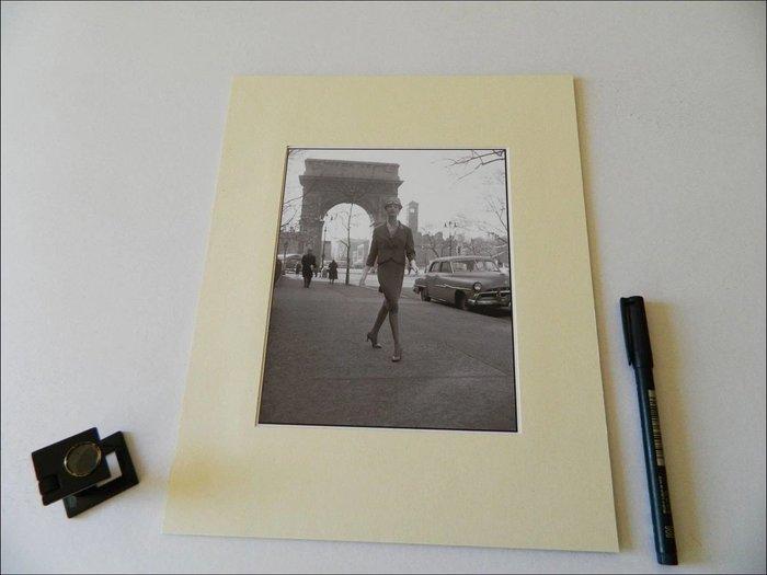 William Helburn - Simone DAillencourt & The Washington, Antiek en Kunst, Kunst | Designobjecten