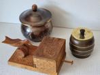 Boîte à cigarettes et pots à tabac (3) - Bois, Laiton