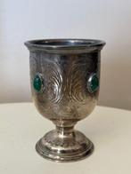 Paar wijnglazen/bekers met cabochons. (2) - Antiek - Metaal,