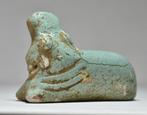 Oude Egypte, Middenrijk Faience Liegende nijlpaard die zijn, Antiek en Kunst