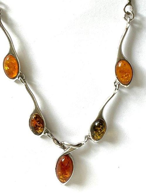 Drie prachtige halskettingen , 925. Zilver & Verzilverd met, Antiek en Kunst, Kunst | Designobjecten