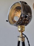 Besnard, Paris - Statief vloerlamp - De Vestaalse maagden, Antiek en Kunst