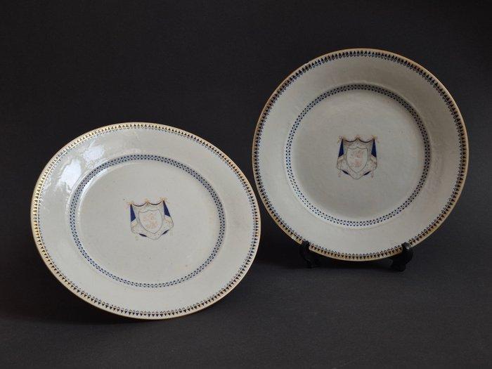 Bord (2) - Porselein - Een paar Chinese borden., Antiek en Kunst, Antiek | Overige Antiek