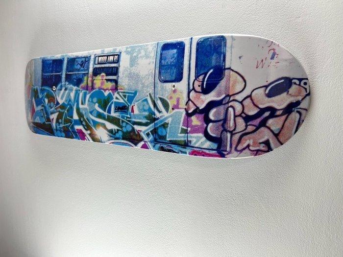 CRASH (John Matos) (1961) - Skateboard The 4 Line 1979 -, Antiquités & Art, Art | Objets design
