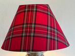 Tafellamp - Rood geruite lampenkap/Schots ruitpatroon. -