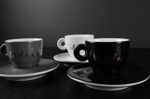 Illy Art Collection - Joseph Kosuth - Service à café pour 6, Antiek en Kunst, Antiek | Meubels | Tafels