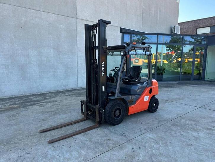 Veiling: Heftruck Toyota 02-8FDF20 Diesel 2000kg 4m 2012, Zakelijke goederen, Machines en Bouw | Heftrucks en Intern transport