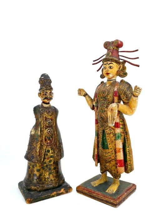 Twee beelden, Shiva en een mannelijke figuur - Rajasthan. -, Antiek en Kunst, Kunst | Niet-Westerse kunst