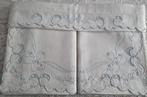 Drap de musée en lin pur avec broderie à la main de Madère -