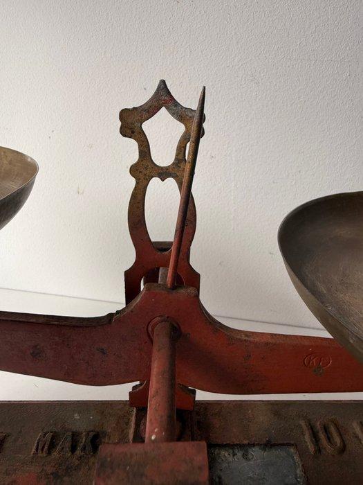 Balance - Fer - ancienne balance à plateaux, Antiquités & Art, Curiosités & Brocante
