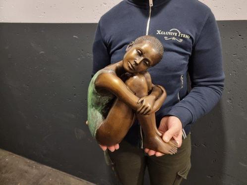 Beeld, Bronze Hand-crafted Girl - 26 cm - Brons, Antiek en Kunst, Curiosa en Brocante